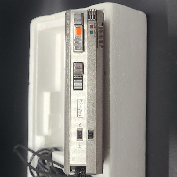 NIB Vintage Panasonic Mini Cassette Recorder RQ-355A - Picture 7 of 12